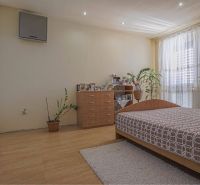 ALL INCLUSIVE | NA PREDAJ KRÁSNE ZREKONŠTRUOVANÝ RD – VHODNÝ AJ AKO DVOJGENERAČNÝ RODINNÝ DOM, OHRADY