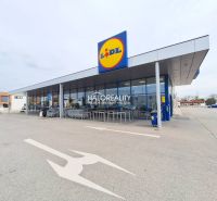 Supermarket Lidl with a parking lot in BA - Podunajské Biskupice.