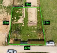 The plot in Kľače designated for residential purposes, bordered by a green line, is waiting for its owner.