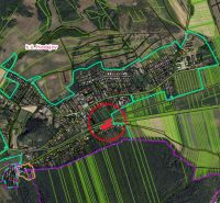 The map of Hodejov shows residential plots in the surrounding countryside.