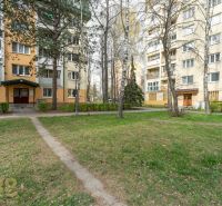 An apartment building surrounded by greenery on Štúrova Street in Poprad for a 4-room apartment.