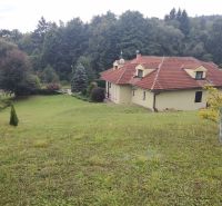 A family house in Trebostovo surrounded by a garden and forest, ideal for a peaceful atmosphere.