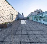 Spacious rooftop terrace with a view in a 3-room apartment in Bratislava - Old Town.