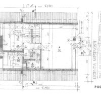 Attic floor plan of a family house with room details and dimensions.