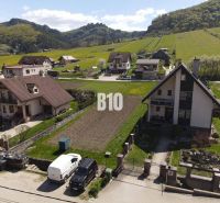 Houses and gardens in the vicinity of Bytča are part of the offer of residential plots.