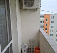A balcony with air conditioning in a 2-room apartment on T. Vansovej Street in Nové Zámky.
