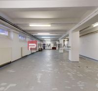 A space with white walls, underfloor heating, lighting, radiators. Warehouses and halls.