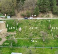 A residential plot in Rokytov with an area of 524 m², surrounded by greenery.