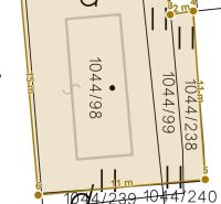 The cadastral map shows plots and parcel numbers, including the dimensions of the boundaries.