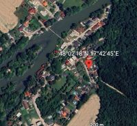 Satellite view of the area near the riverbanks in Jahodná, showing the Chata na albaregii.