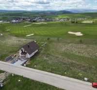 House by the golf course in Malý Slavkov with residential plots.