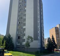 An apartment building on Juhoslovanská Street in Košice, Sídlisko Ťahanovce, offers a 3-room apartment.
