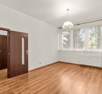 Kúpte si PRÍJEMNÝ 2i byt s PIVNICOU pri CENTRE, KOMPLETNÁ REKON.