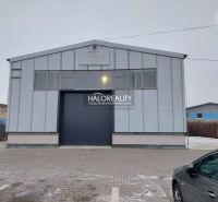 Warehouses and halls KE - Džungľa with parking on interlocking pavement.