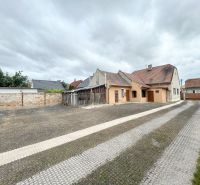 Family house on Krajinská Street in Bratislava - Podunajské Biskupice with a paved courtyard.