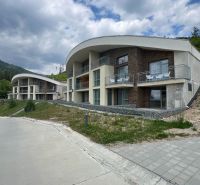 A recreational apartment in Tále in Horná Lehota surrounded by forests and mountains.