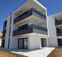 Exterior of a 4-room apartment in Privlaka with a garden and a balcony.