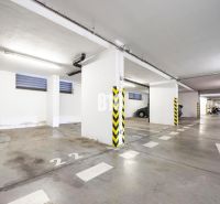 Underground garage with parking spaces on Ďumbierska Street, Bratislava III, 3-room apartment.