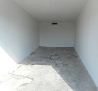 Spacious garages with concrete floors on Ľudovíta Stárka in Trenčín.
