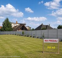 Land - residential in Tešedíkovo for sale, 752 m², surrounded by greenery and a fence.