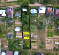 Gardens in Zvolen with plots, small houses, and vegetation, marked land 350 m².