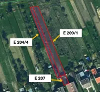 Aerial view of parceled out peculiar properties in Vechc with marked plots.
