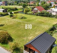 Greenery and a vast area suitable for residential plots in Martin.