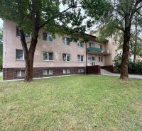 The building on Dlhé Hony Street in Trenčín offers 1-bedroom apartments in a quiet location.