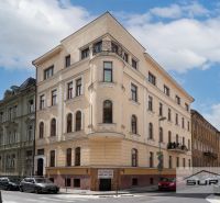 Building on Sládkovičova Street for a 2-room apartment in the Bratislava - Staré Mesto area.