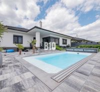 A family house in Nitra with a garden, swimming pool, and terrace.