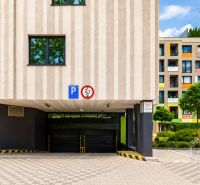 Entrance to the garage in Bratislava - Dúbravka on Nejedlého Street near the 2-room apartment.