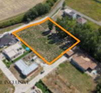 Plots - housing in Dunajský Klátov with clearly defined spacious land in a quiet location.