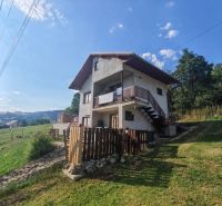 A family house on Pivnička Street 430 in Hriňová with a spacious plot and a view.