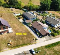 A family house in Prestavlky with a large plot of 1835 m² and surrounding buildings.