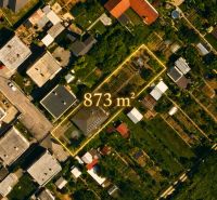 Aerial view of Ľaliová Street in Topoľčany, highlighted plot near a family house.
