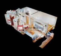 Virtual floor plan of a 3-room apartment with a wooden decor floor.