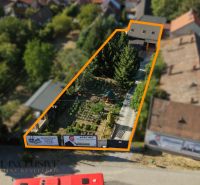 Plots - housing in Pezinok with plenty of greenery and a spacious garden.