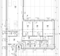 Floor plan of a family house with zones for the kitchen, living room, bedrooms, and bathrooms.