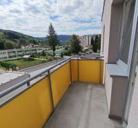 Balcony of a 3-room apartment on Školská Street in Hriňová with a view of the surroundings.