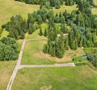 Greenery and meadows ideal for plots - living in Oravská Jasenica, surrounded by forests and nature.