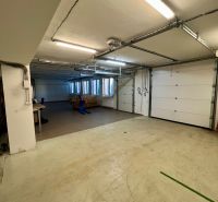 Interior from the category Warehouses and halls with garage doors and lighting.