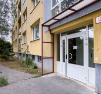 Entrance to the building on Benadova Street for a 4-room apartment in Košice.