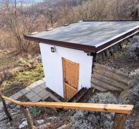 A small cottage with a slanted roof in Dolné Orešany on the hilly street Dolné Orešany.