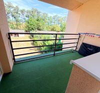 A balcony in a family house with a view of greenery in Lúčnica nad Žitavou, Vajka nad Žitavou.