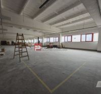 Space with a concrete floor and work content in manufacturing premises.