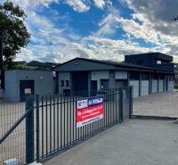 Warehouses and halls Kračúnovce with a single-story building and a locked premises.