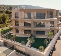 Logo HR-reality and designation of a verified real estate agency. Recreational apartment in Sevid.
