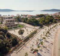A recreational apartment in Sevid by the beach, with a view of the sea and surrounding islands.