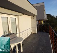 The balcony of the cottage at SUNNY LAKES SOUTH in Senec with a view of the surroundings.