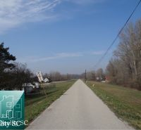 Path in the Old Port Gabčíkovo in the environment of Lands - housing, surrounded by nature.